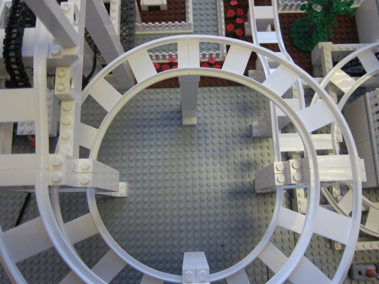 BrickCoaster Brick Twister Roller Coaster LEGO MOC
